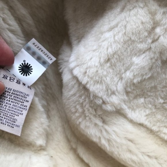 UGG genuine shearling suede trapper hat. Aviator. Sheepskin. Large, XL - Picture 10 of 10